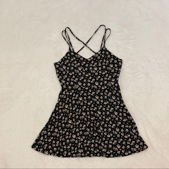 Forever 21 Dresses & Skirts - Forever 21 Floral Strap Dress